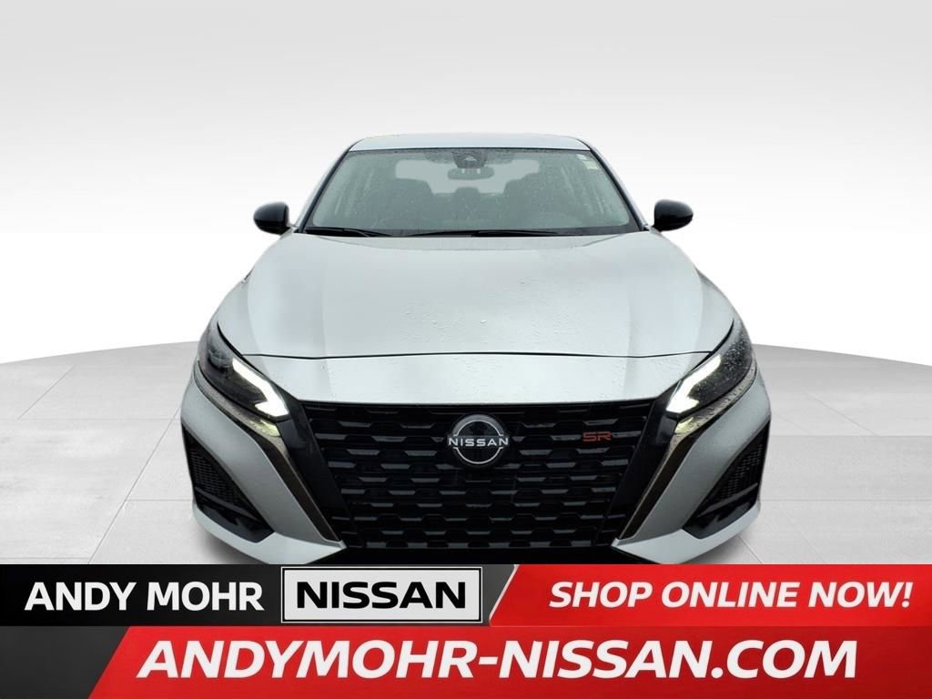 Used 2024 Nissan Altima 2.5 SR image 3