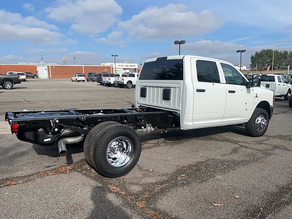 New 2024 RAM 3500 Tradesman w/ Chrome Appearance Group image 5