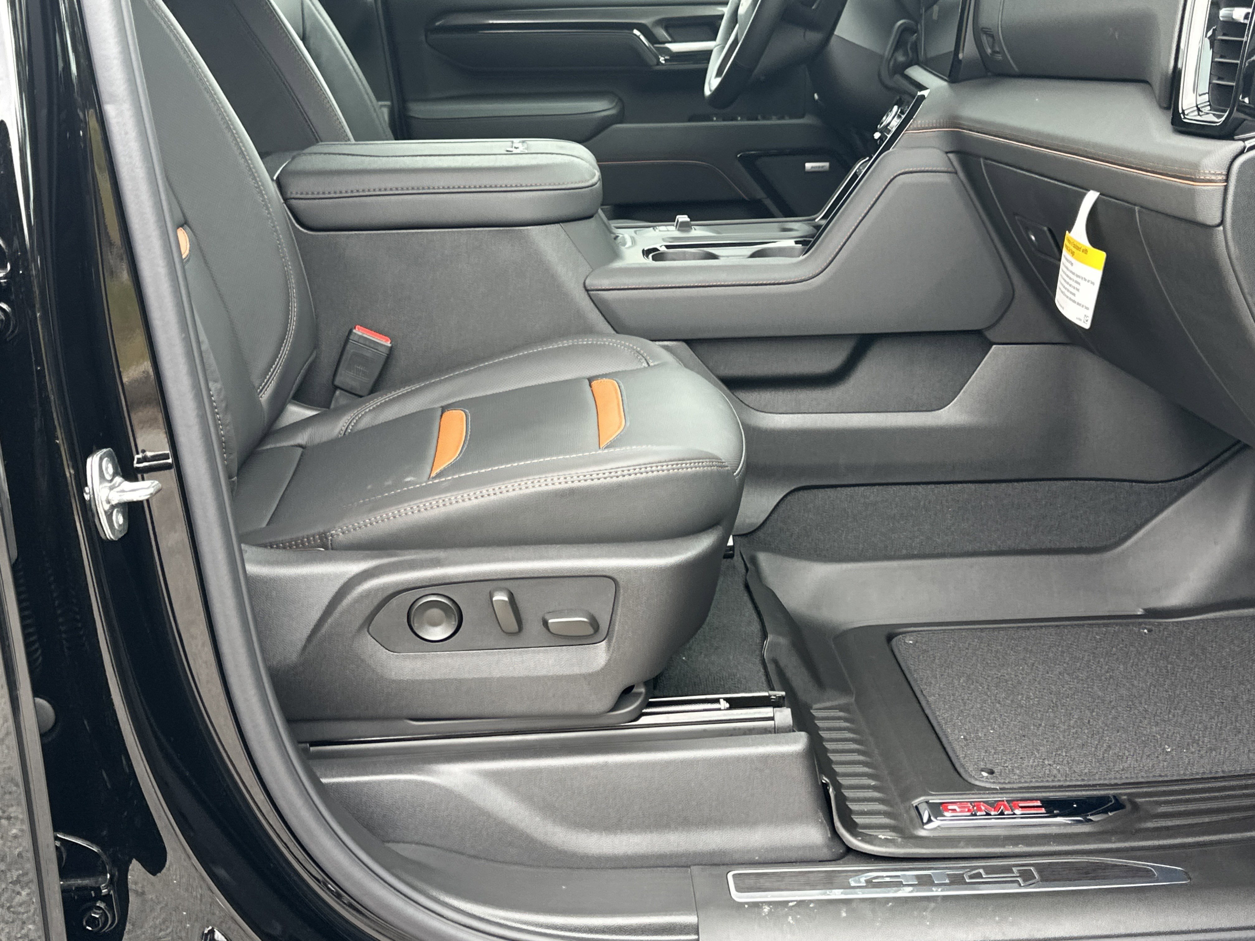 New 2026 GMC Sierra 2500 AT4 w/ AT4 Preferred Package image 13