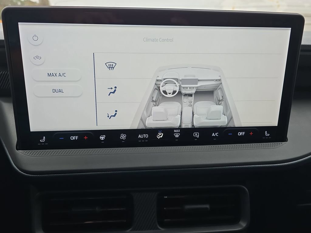 New 2026 Ford Maverick Lariat w/ Black Appearance Package image 29
