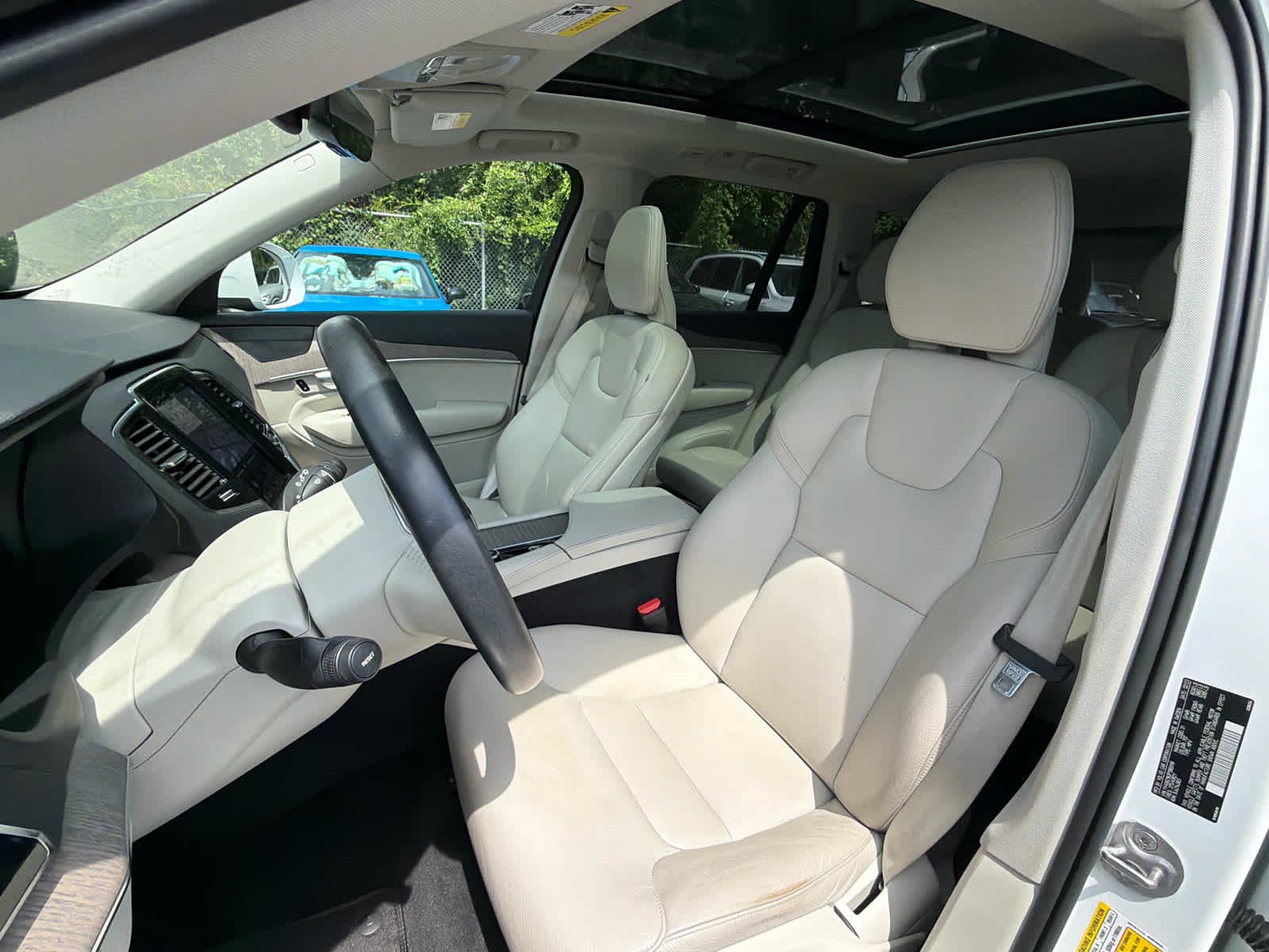 Certified 2023 Volvo XC90 B6 Plus w/ Protection Package Premier AWD/4WD image 25