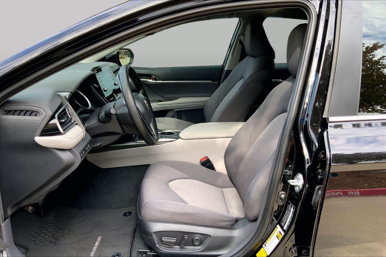 Used 2024 Toyota Camry LE w/ Convenience Package FWD image 8