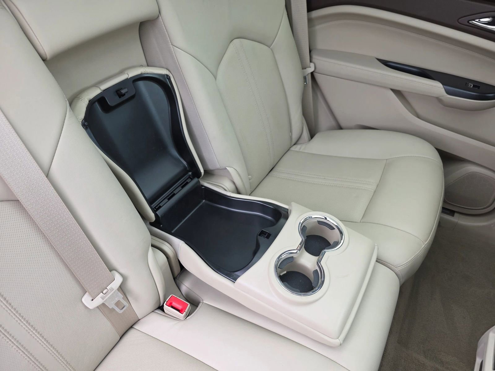 Used 2015 Cadillac SRX Luxury FWD image 26