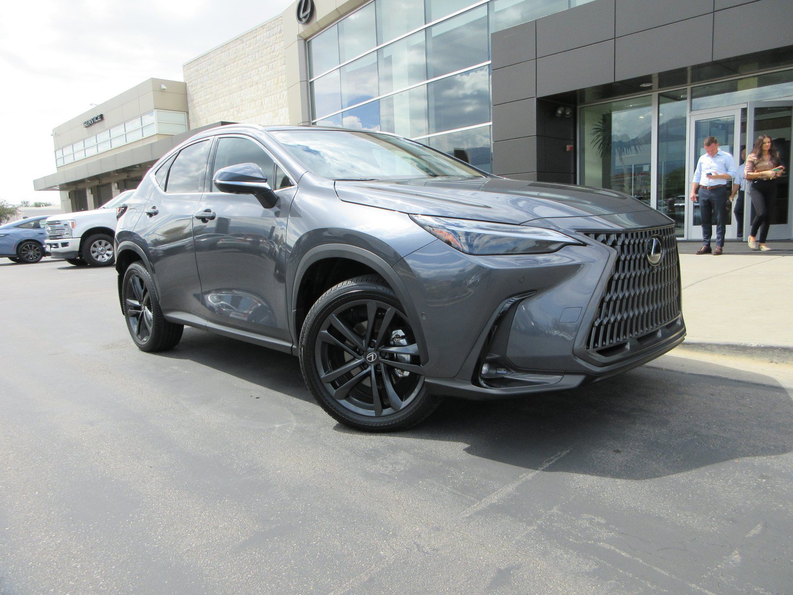 Used 2026 Lexus NX 450h+ AWD w/ Luxury Package image 13