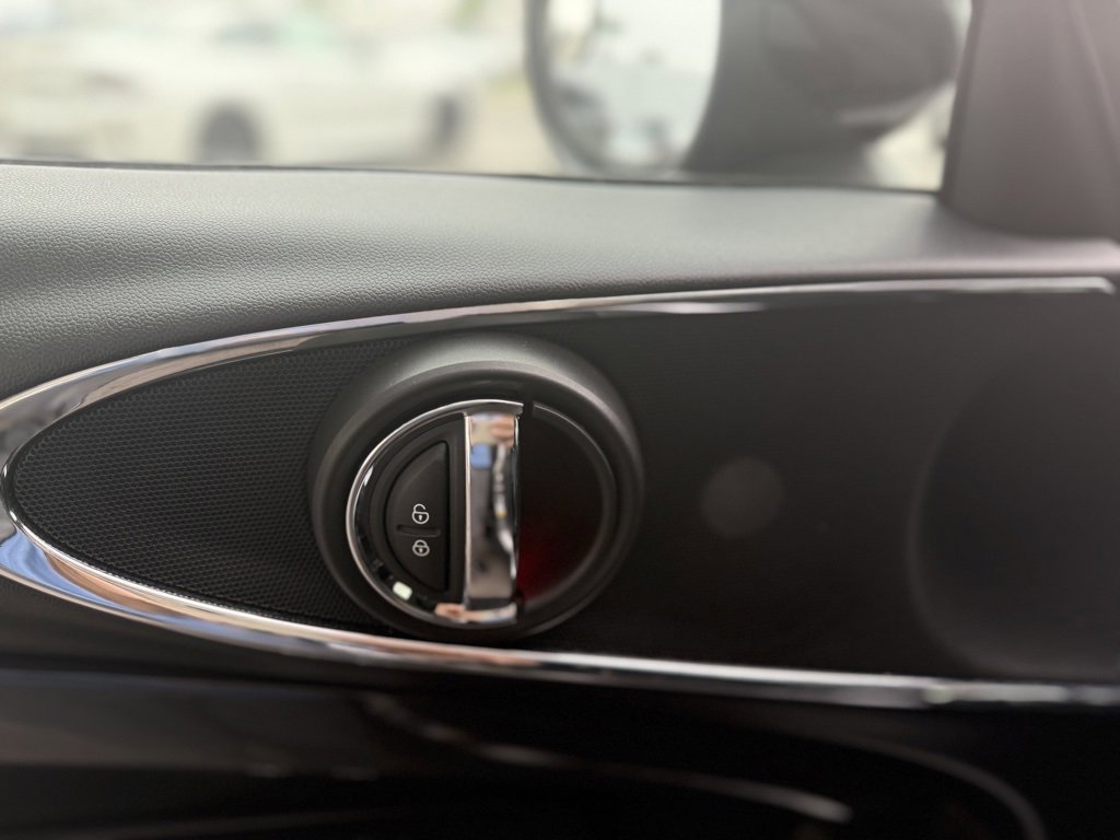 Used 2020 MINI Cooper Clubman S w/ Storage Package image 6