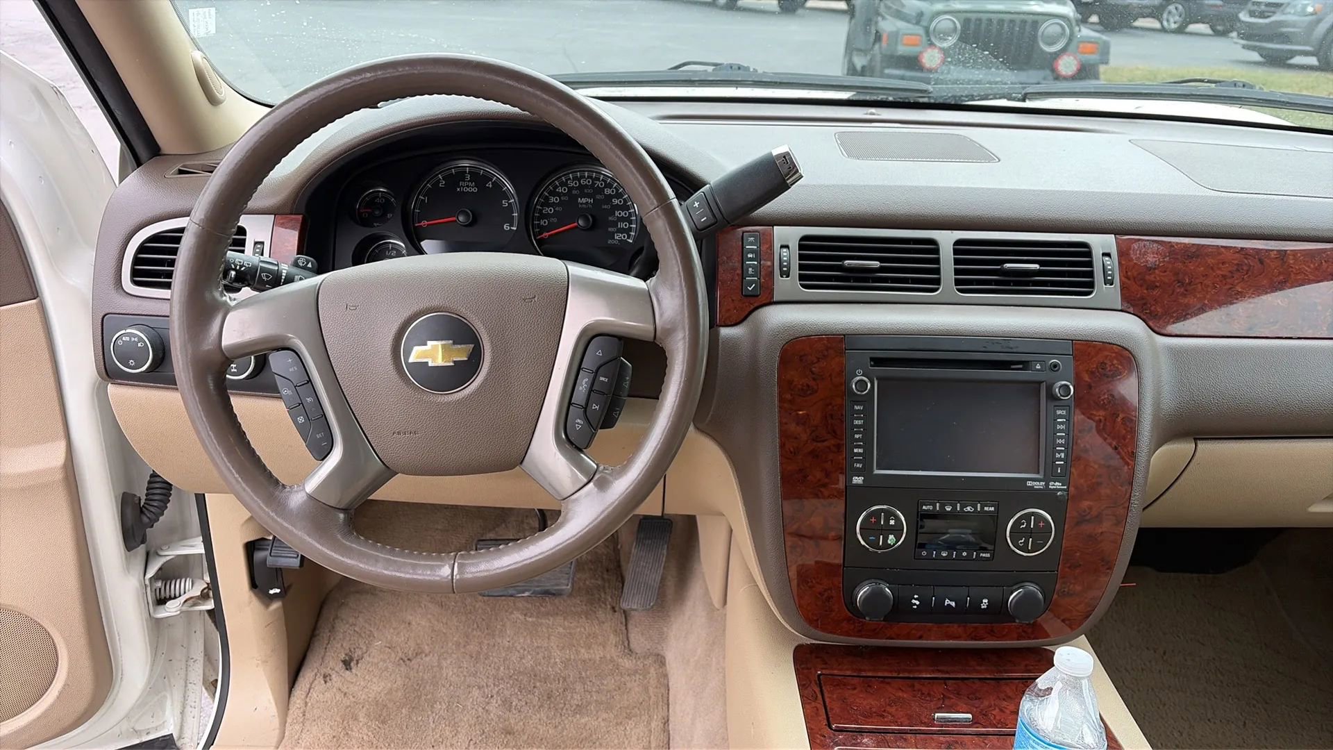 Used 2014 Chevrolet Tahoe LTZ image 18