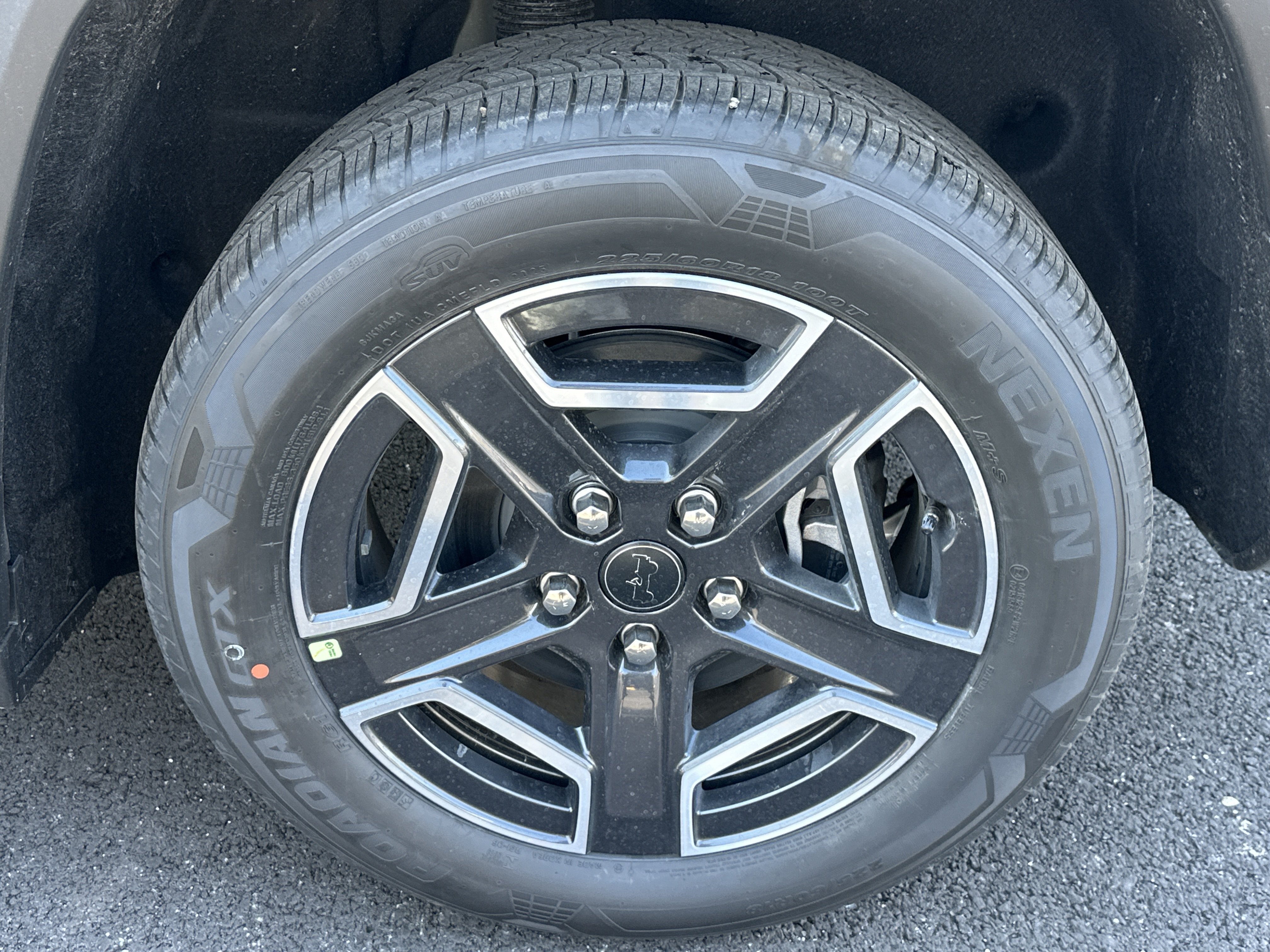 New 2026 Jeep Cherokee Laredo AWD/4WD image 32