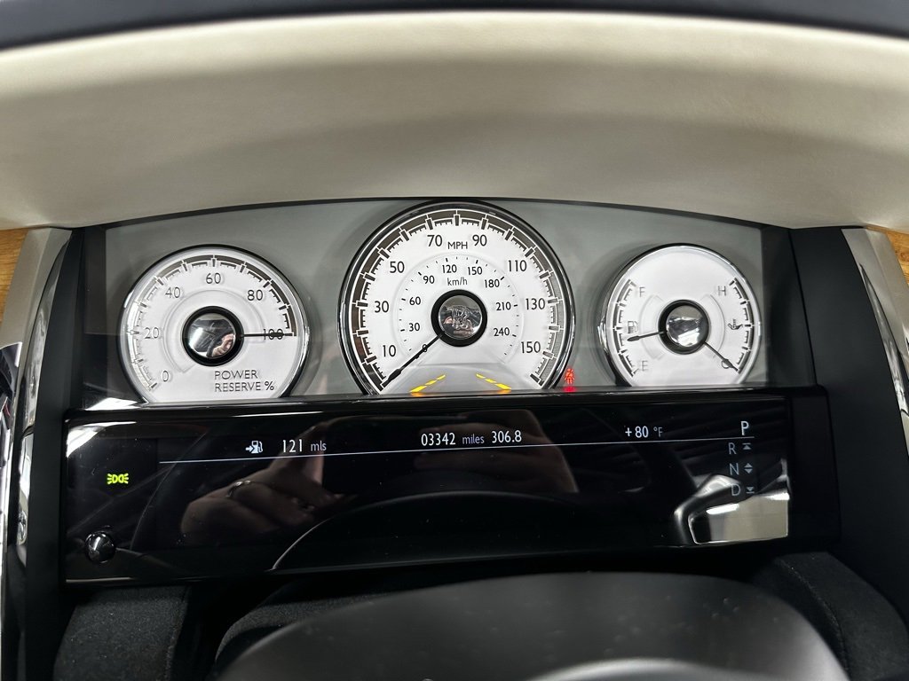 Used 2020 Rolls-Royce Dawn image 26