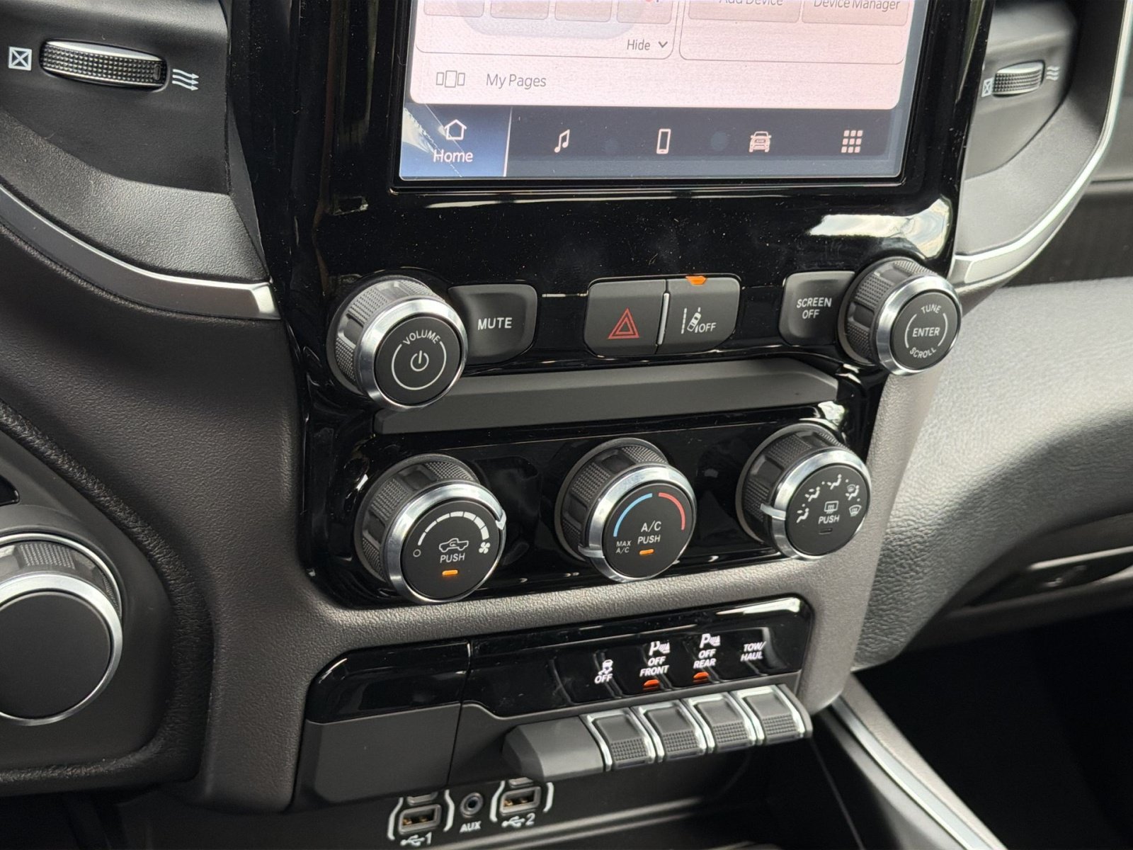 New 2026 RAM 1500 Express AWD/4WD image 20