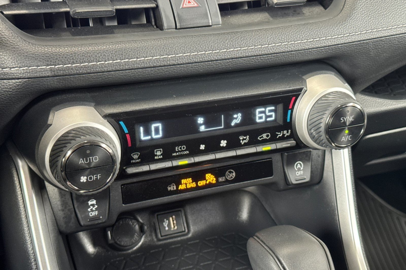 Certified 2025 Toyota RAV4 XLE FWD image 19