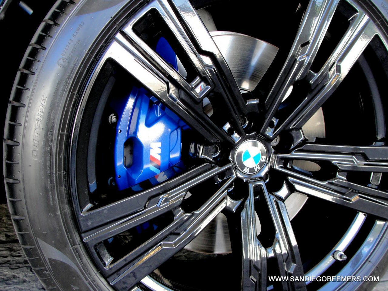 Used 2023 BMW 740i 740i M SPORT PRO+HUD+SWAROVSKI w/ Parking Assistance Package image 48