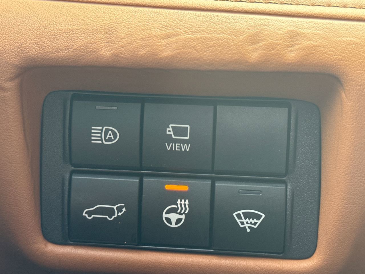 Used 2020 Toyota Highlander Platinum image 18