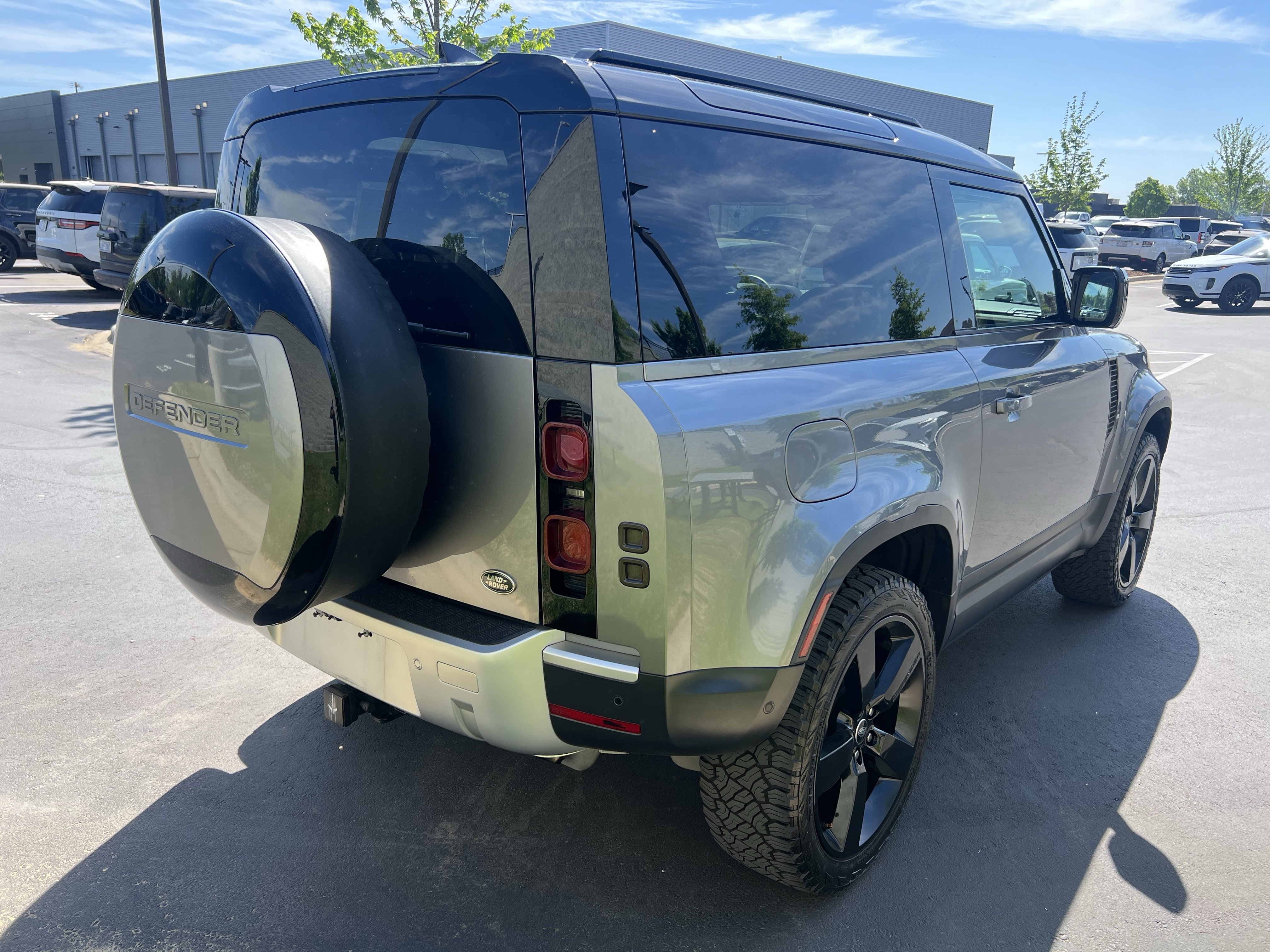 Certified 2023 Land Rover Defender 90 SE image 7