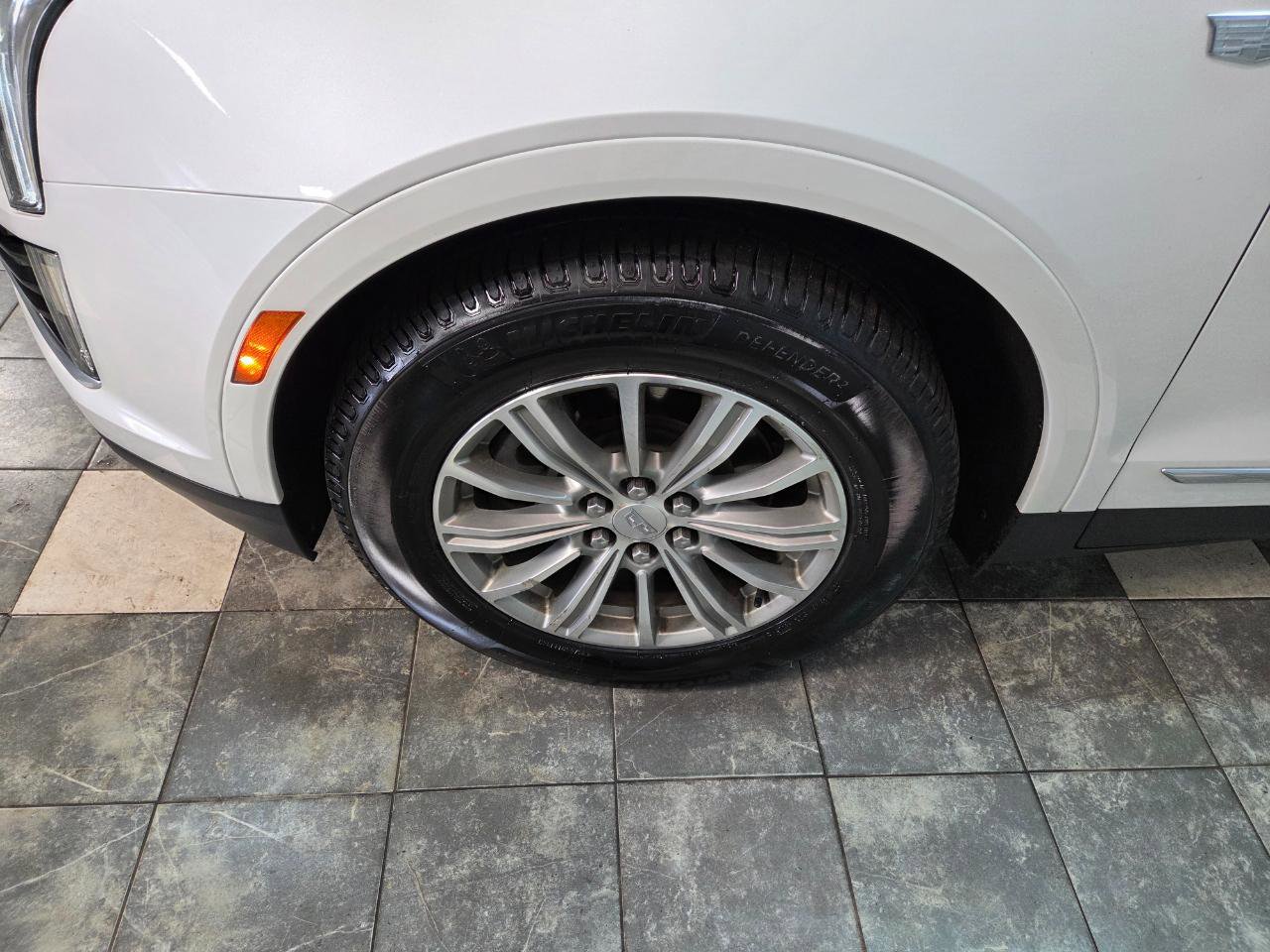 Used 2018 Cadillac XT5 Luxury w/ Driver Awareness Package AWD/4WD image 30