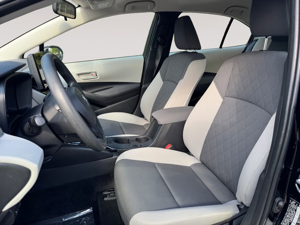 Used 2024 Toyota Corolla LE FWD image 9