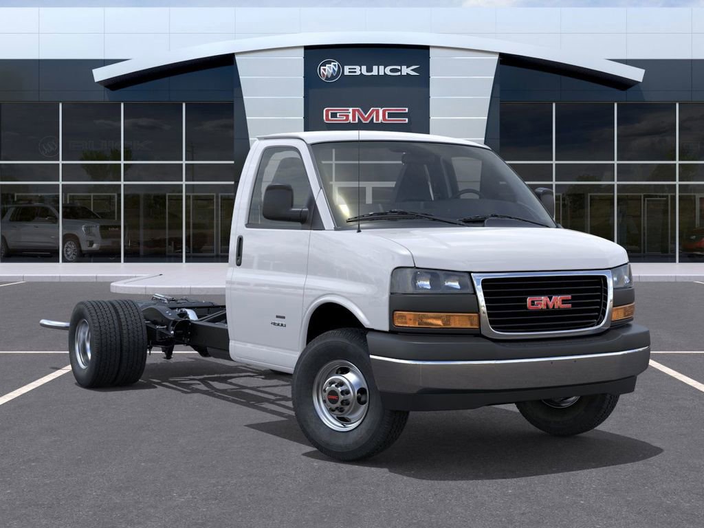 New 2026 GMC Savana 4500 w/ Ambulance Package RWD image 7