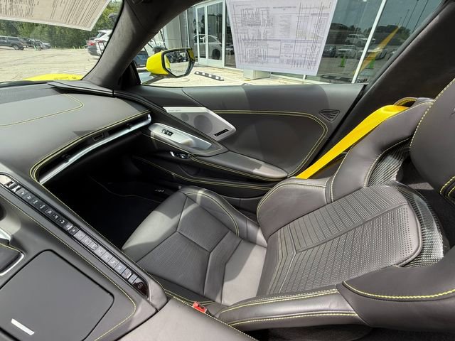 Used 2021 Chevrolet Corvette Stingray w/ Z51 Performance Package image 24