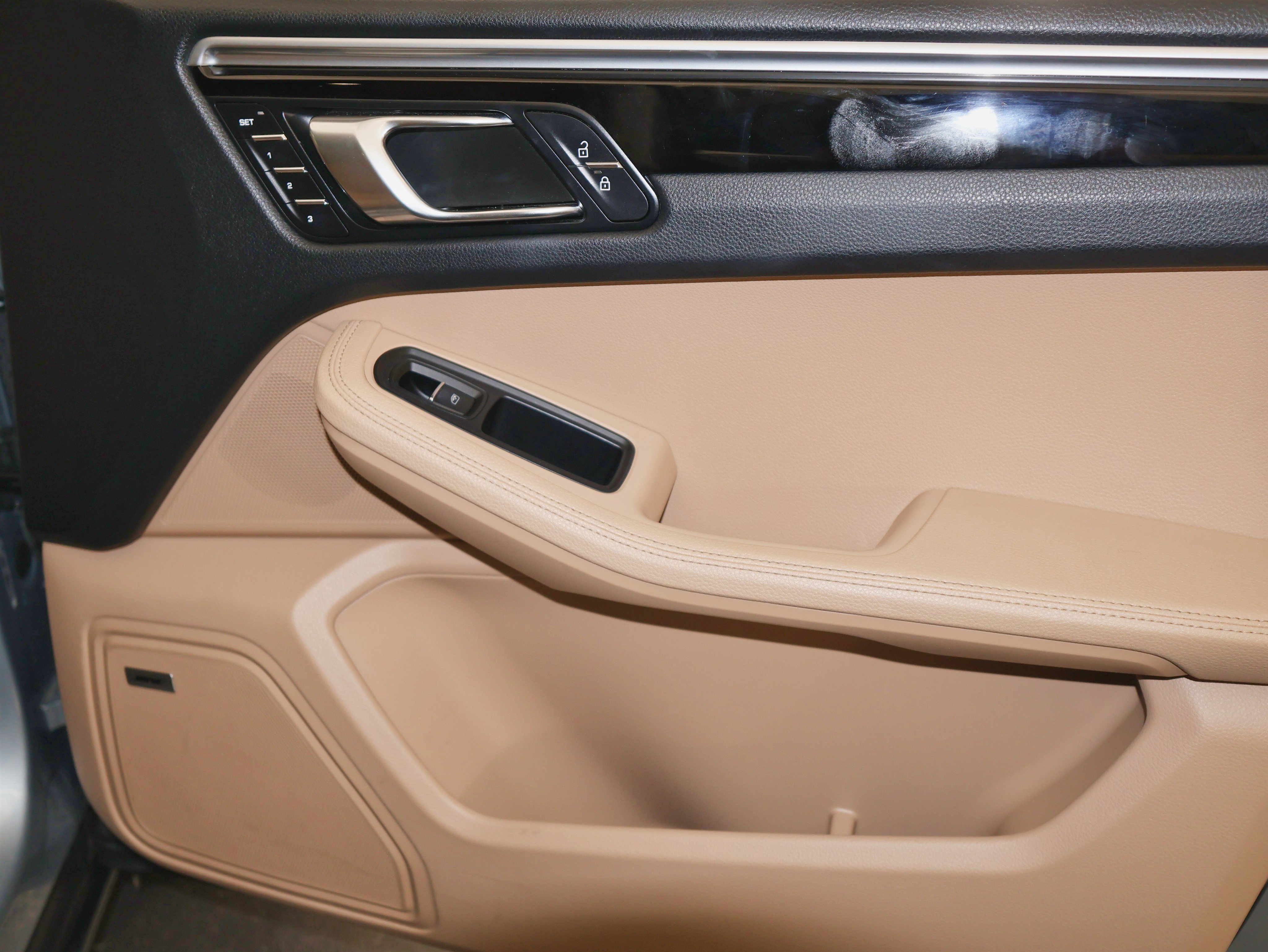 Used 2021 Porsche Macan S image 49