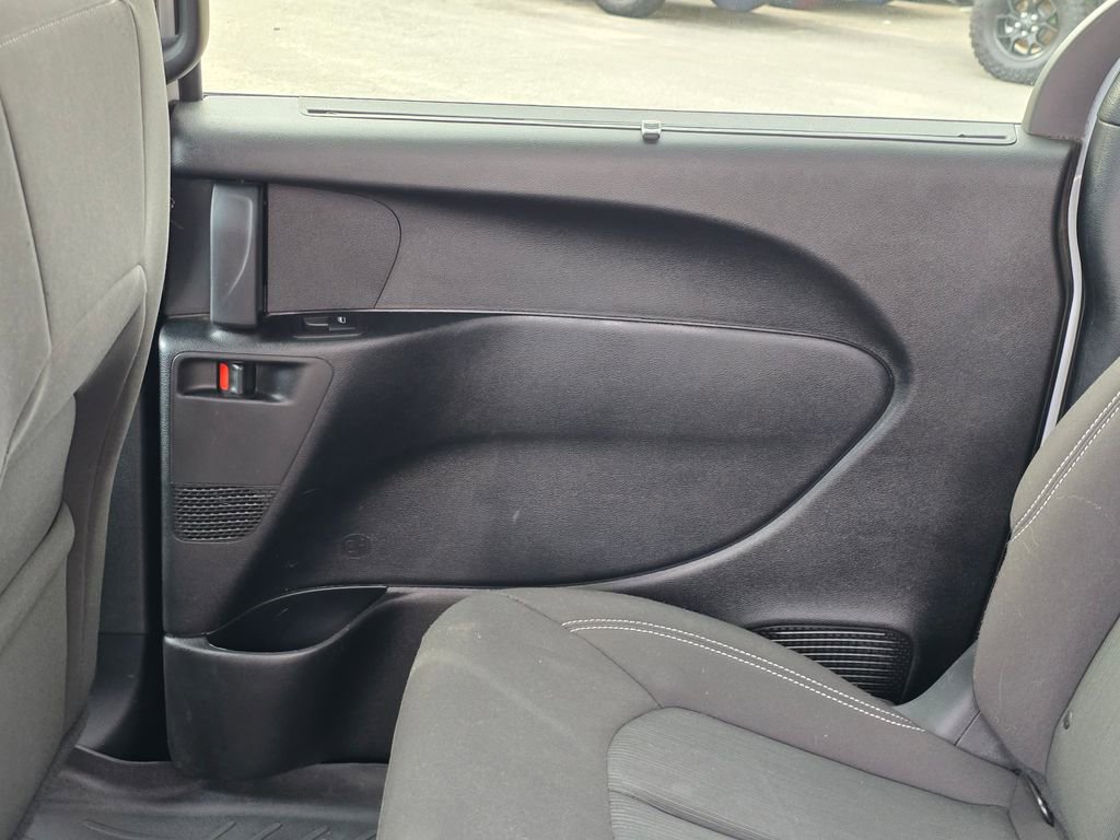 Used 2020 Chrysler Pacifica Touring w/ S Appearance Package image 48