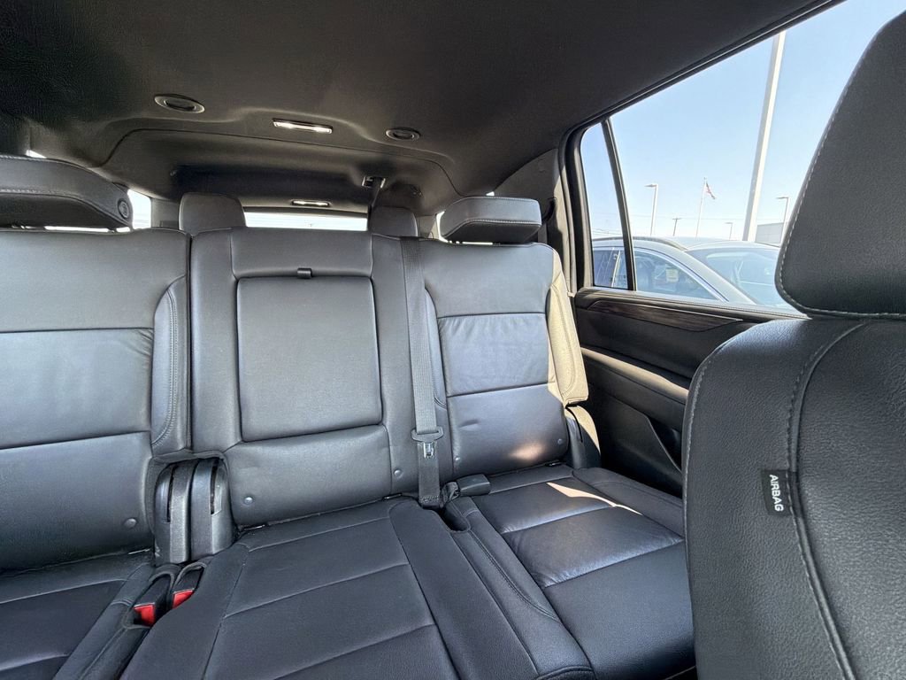 Used 2022 Chevrolet Suburban Z71 AWD/4WD image 14
