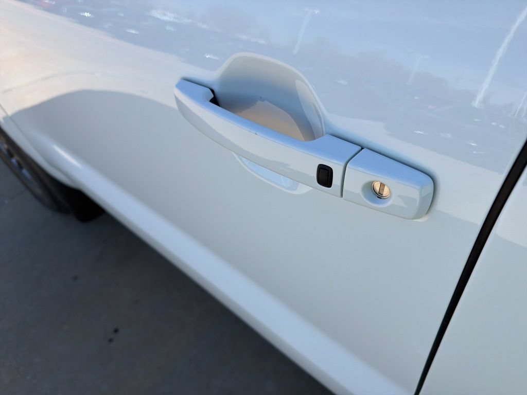 New 2026 Nissan Frontier SV w/ SV Convenience Package RWD image 10