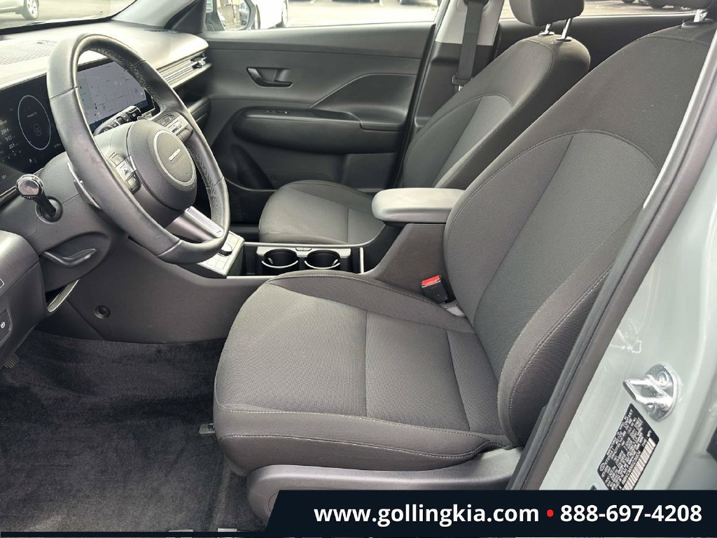 Used 2025 Hyundai Kona SEL AWD/4WD image 16
