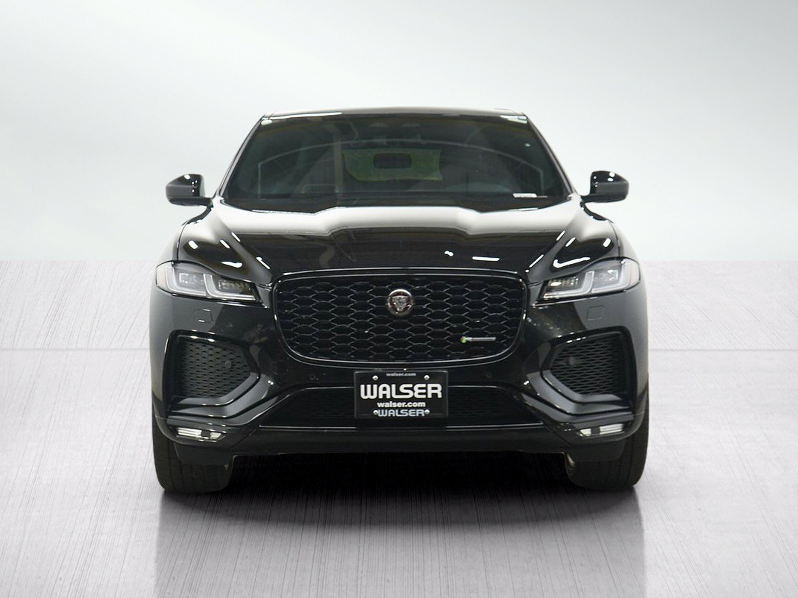 Used 2023 Jaguar F-PACE R-Dynamic S AWD/4WD image 8