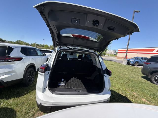 New 2026 Nissan Rogue SV AWD/4WD image 22