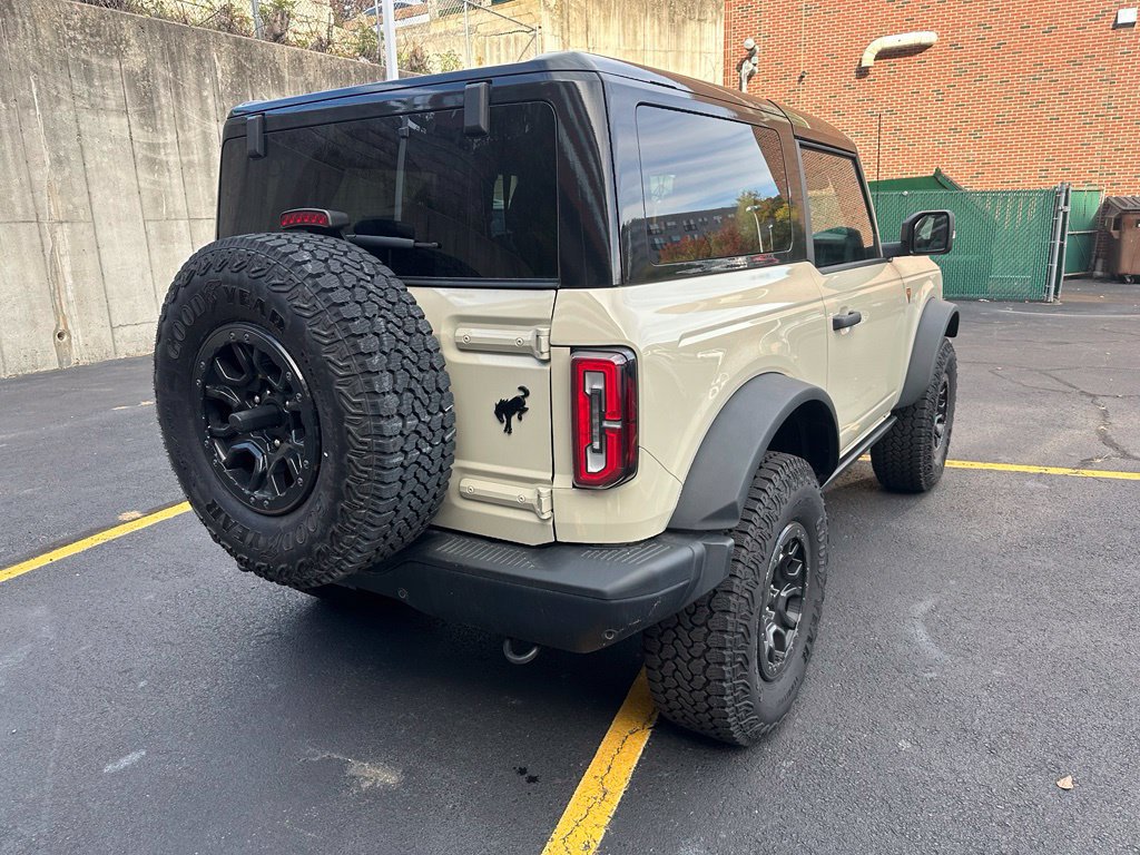 Used 2025 Ford Bronco Badlands AWD/4WD image 5