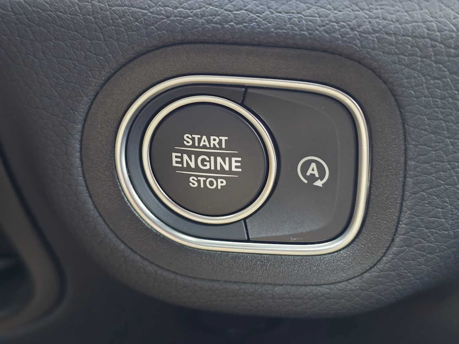 Used 2026 Mercedes-Benz GLS 450 4MATIC image 36