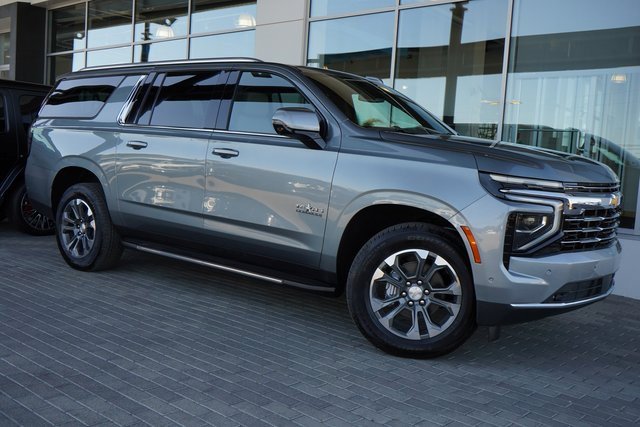 New 2026 Chevrolet Suburban LT w/ Comfort Package image 1