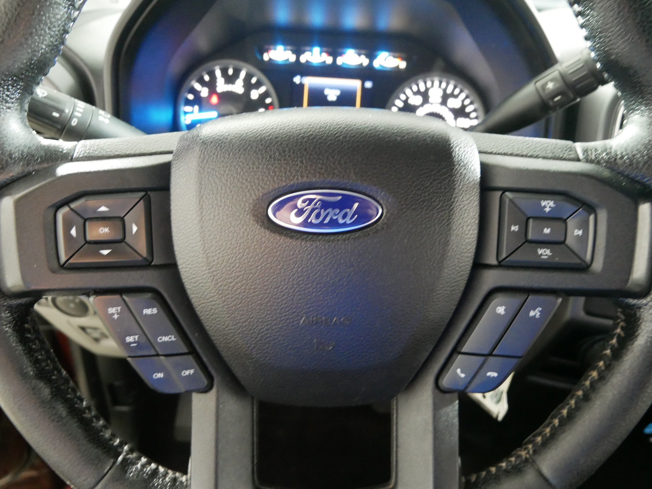 Used 2016 Ford F150 XLT w/ Equipment Group 302A Luxury AWD/4WD image 25