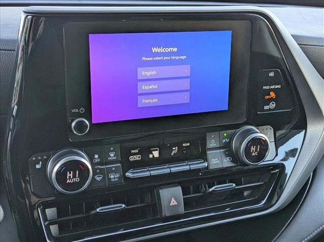 Certified 2023 Toyota Highlander XLE image 13