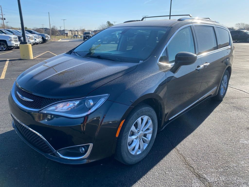 Used 2019 Chrysler Pacifica Limited w/ Advanced Safetytec Group image 4
