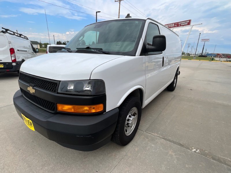Used 2020 Chevrolet Express 2500 w/ Safety Package RWD image 4