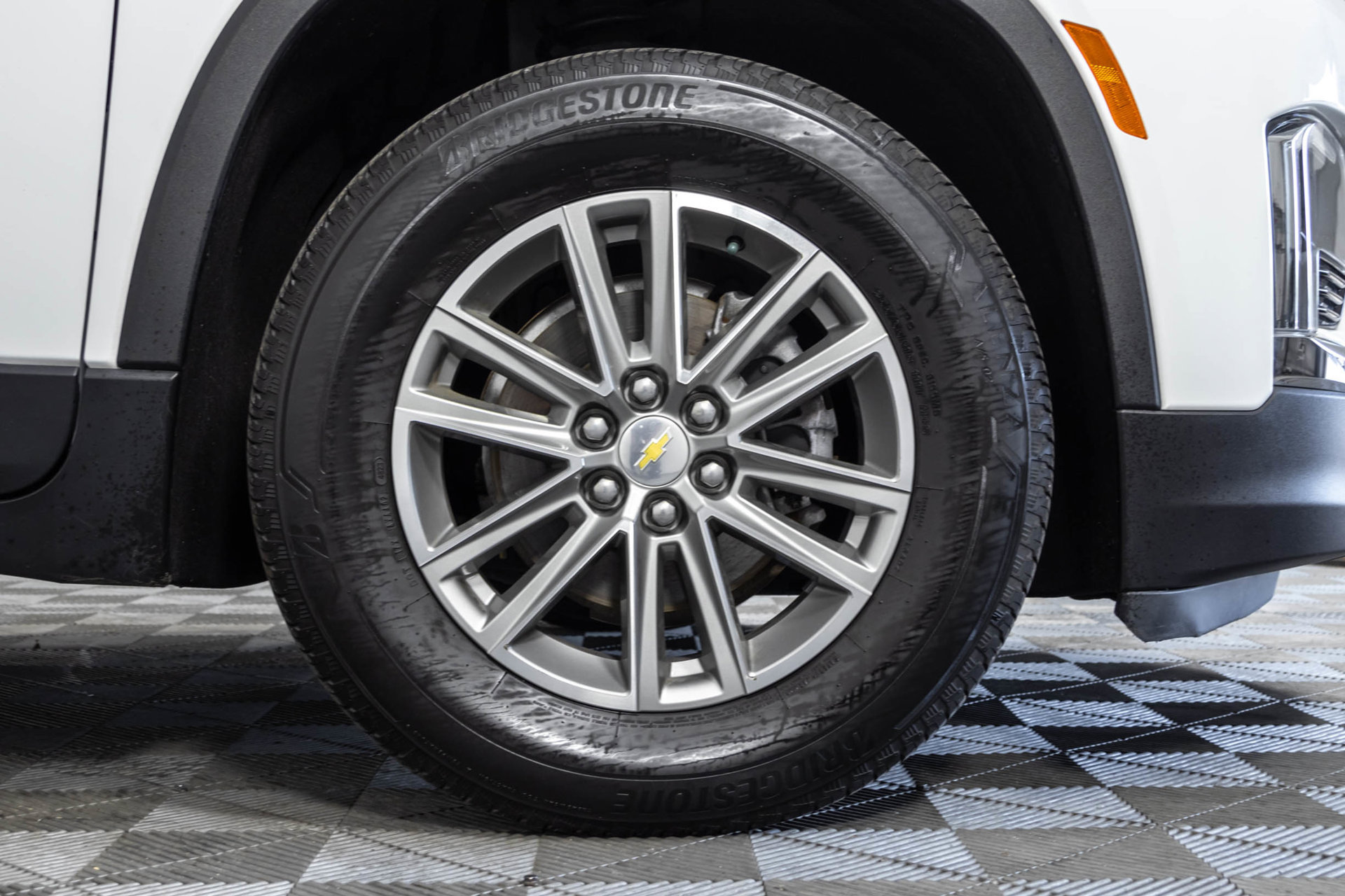 Certified 2023 Chevrolet Traverse LT AWD/4WD image 46