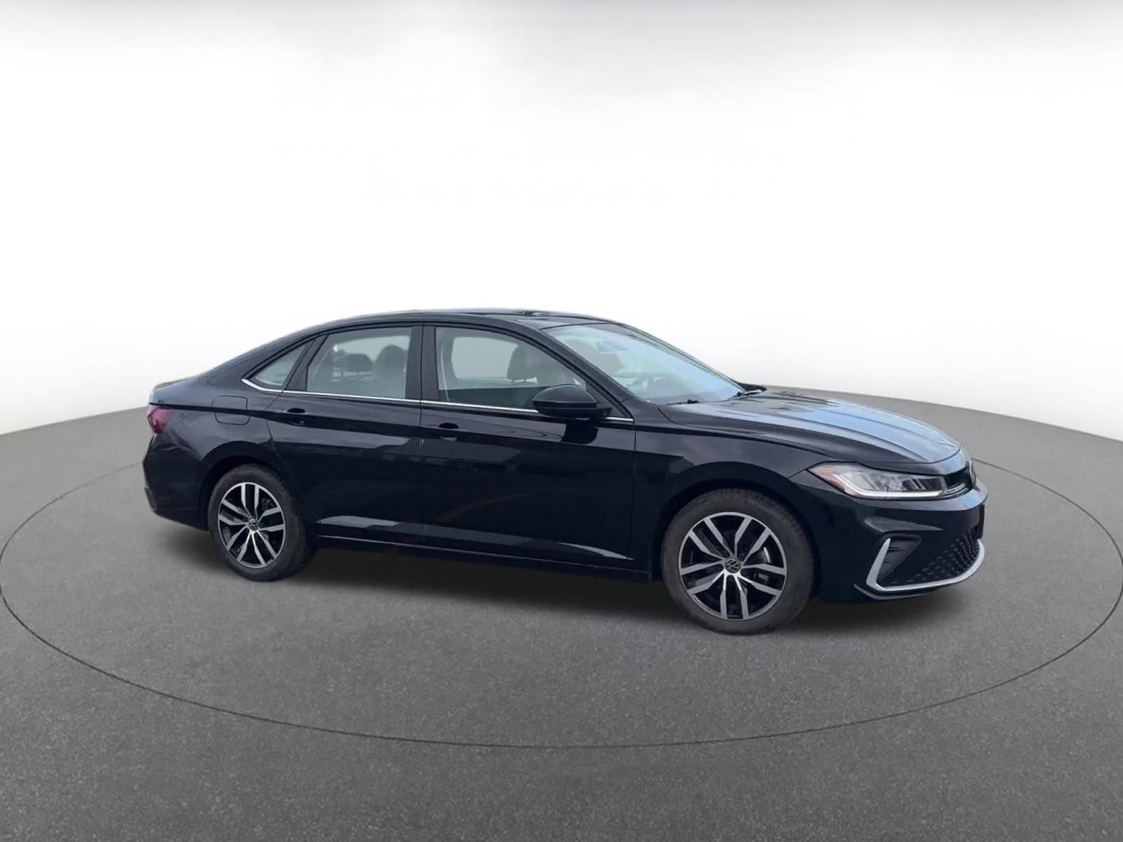 Used 2025 Volkswagen Jetta SE video 2