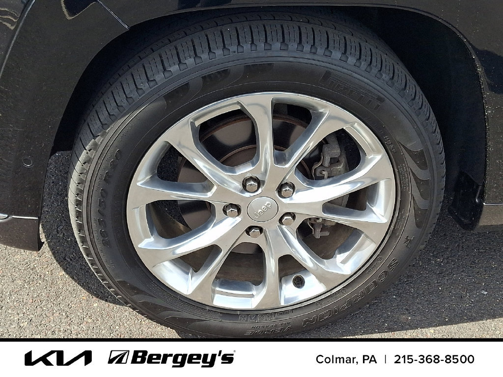Used 2019 Jeep Grand Cherokee Summit AWD/4WD image 9