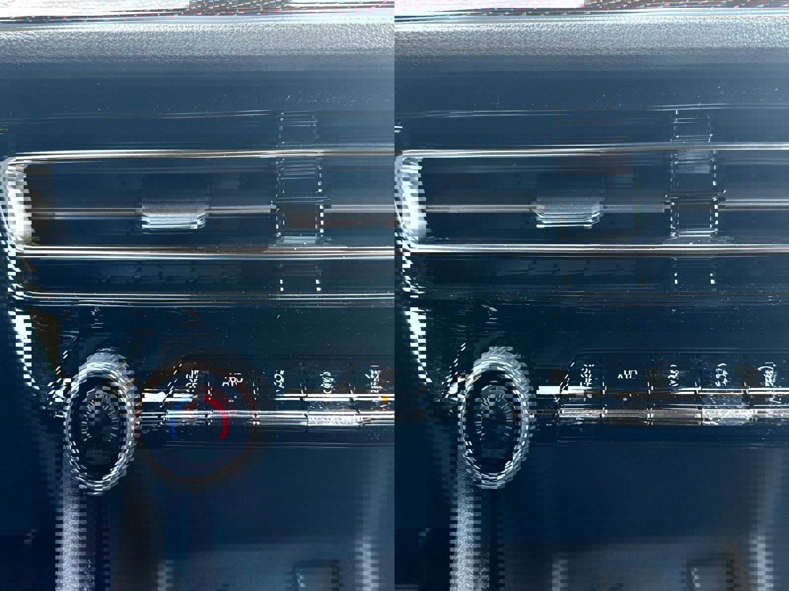 New 2026 Chevrolet Traverse Z71 w/ Enhanced Driving Package AWD/4WD image 47