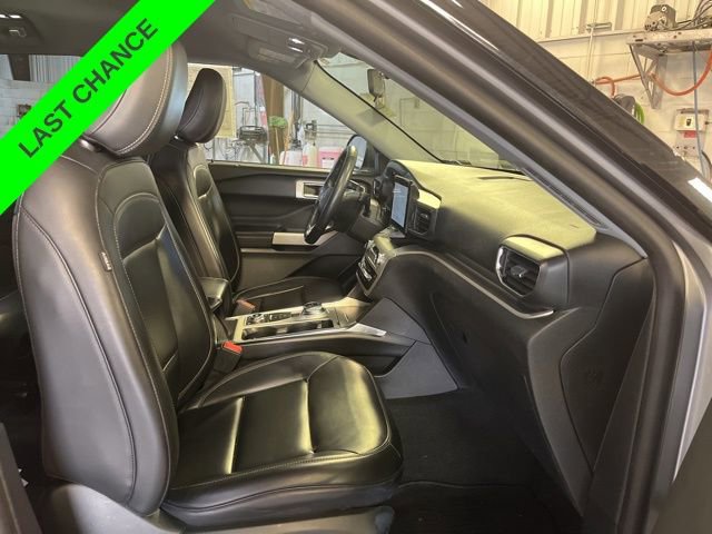 Used 2021 Ford Explorer XLT w/ Equipment Group 202A image 24