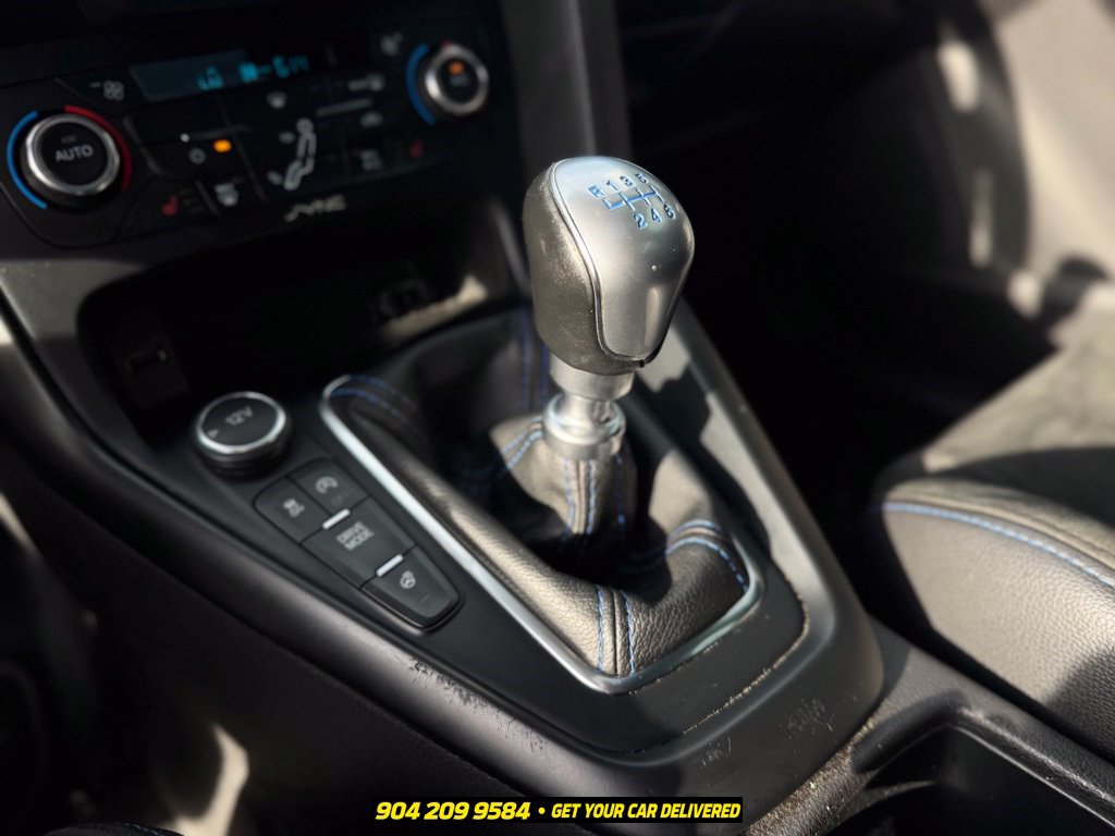 Used 2017 Ford Focus RS AWD/4WD image 15