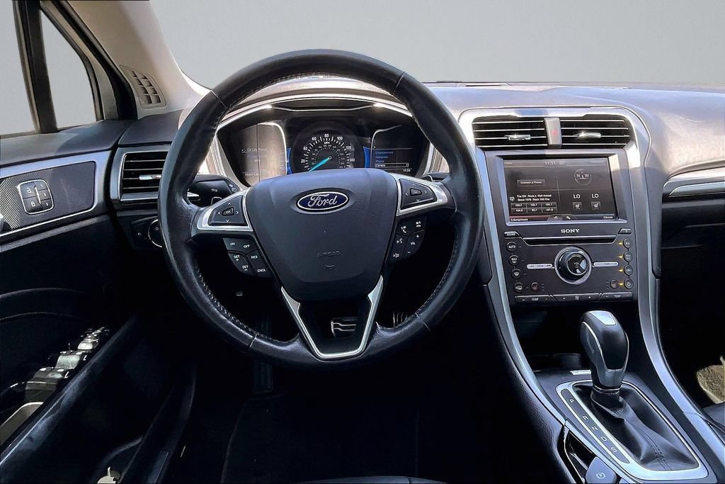 Used 2016 Ford Fusion Titanium FWD image 5