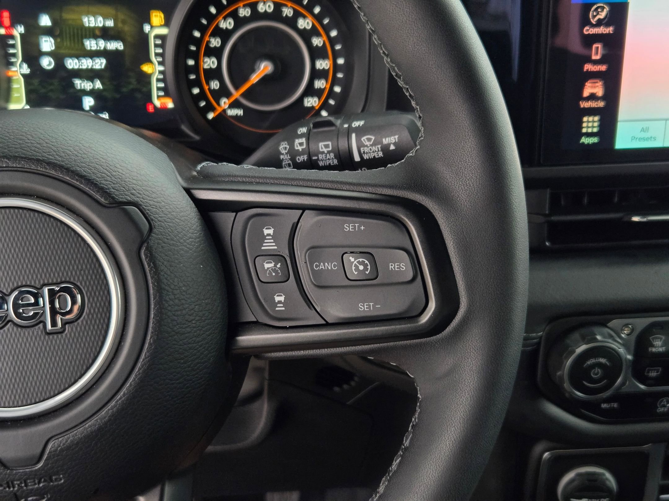 Used 2025 Jeep Wrangler Unlimited Rubicon w/ XTREMEE 35" Tire Package image 24