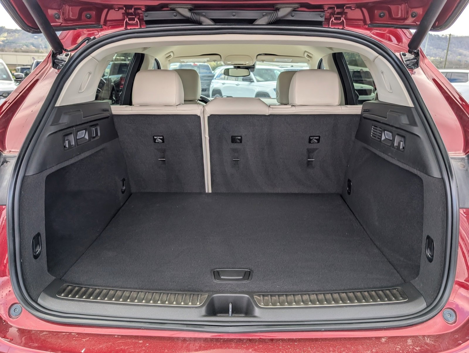 Used 2021 Buick Envision Essence image 38