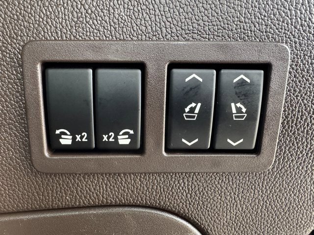 Used 2018 GMC Yukon Denali image 20