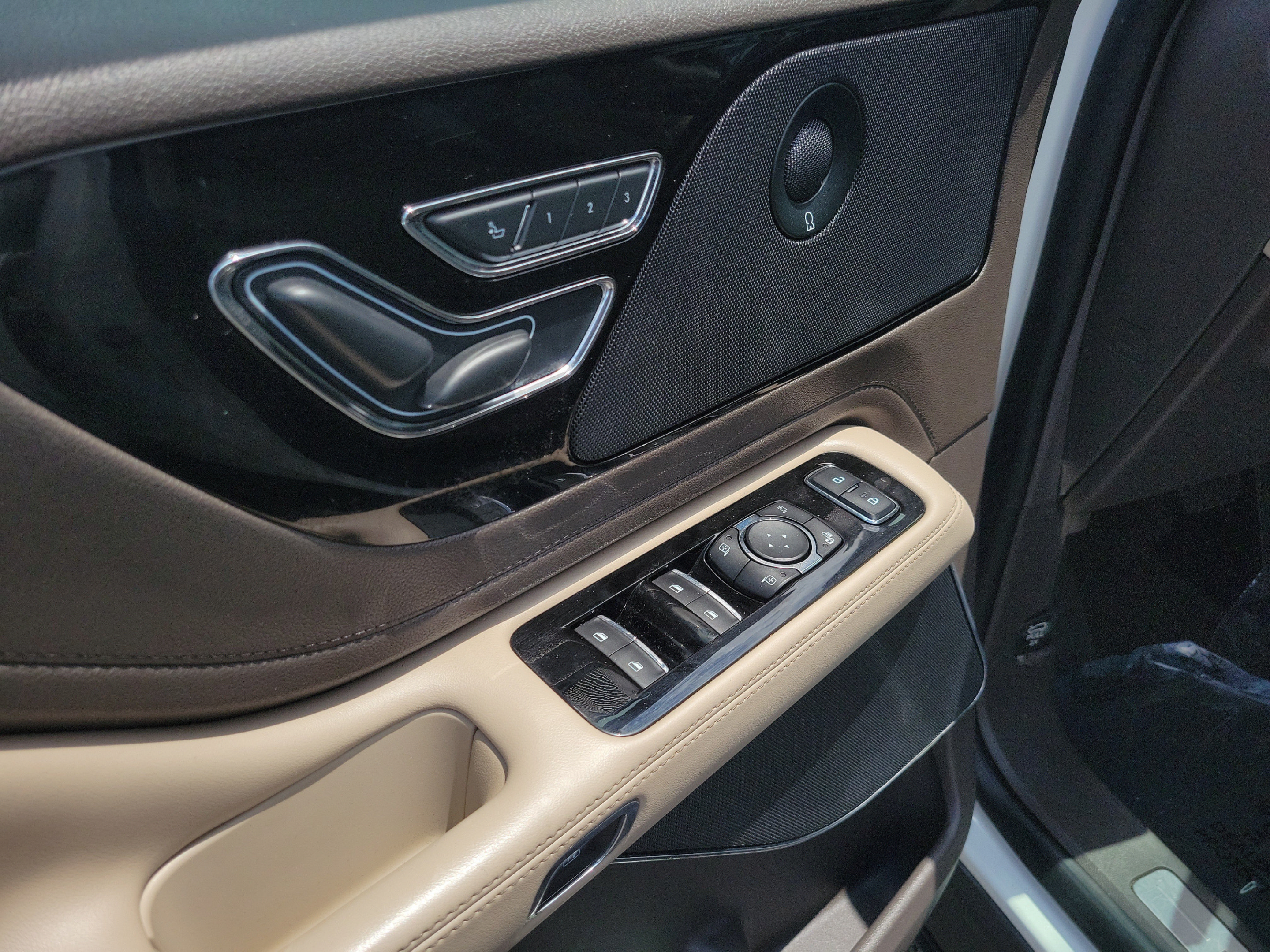 Used 2020 Lincoln Aviator Reserve RWD image 17