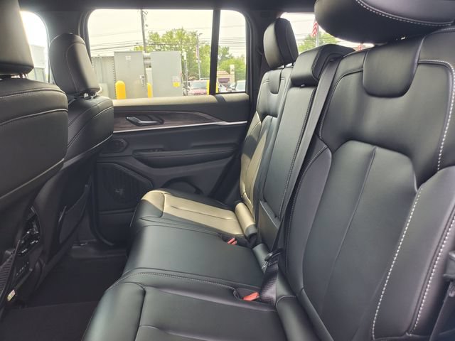 New 2026 Jeep Grand Cherokee Limited AWD/4WD image 15