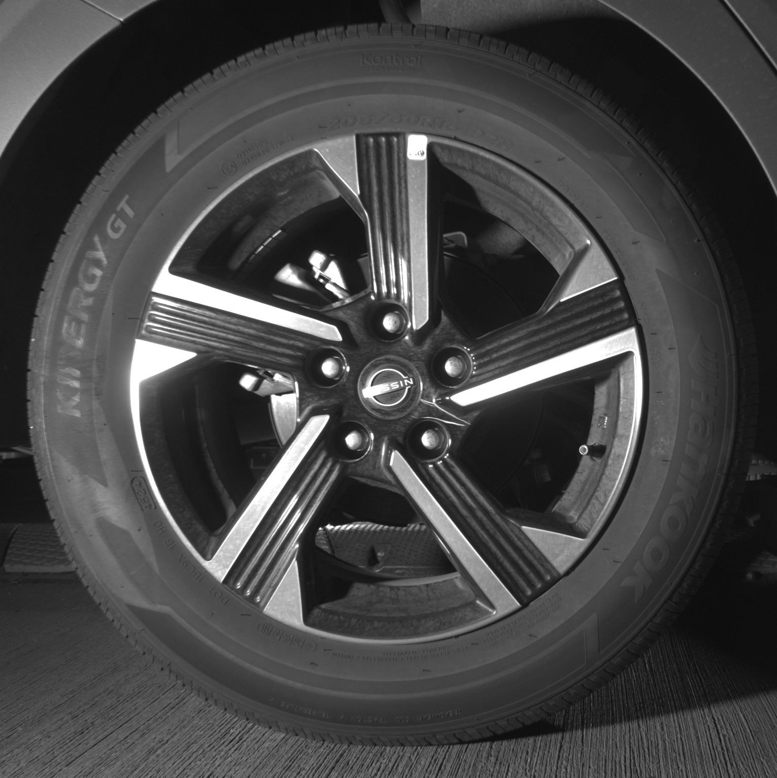 Used 2025 Nissan Sentra SV FWD image 15