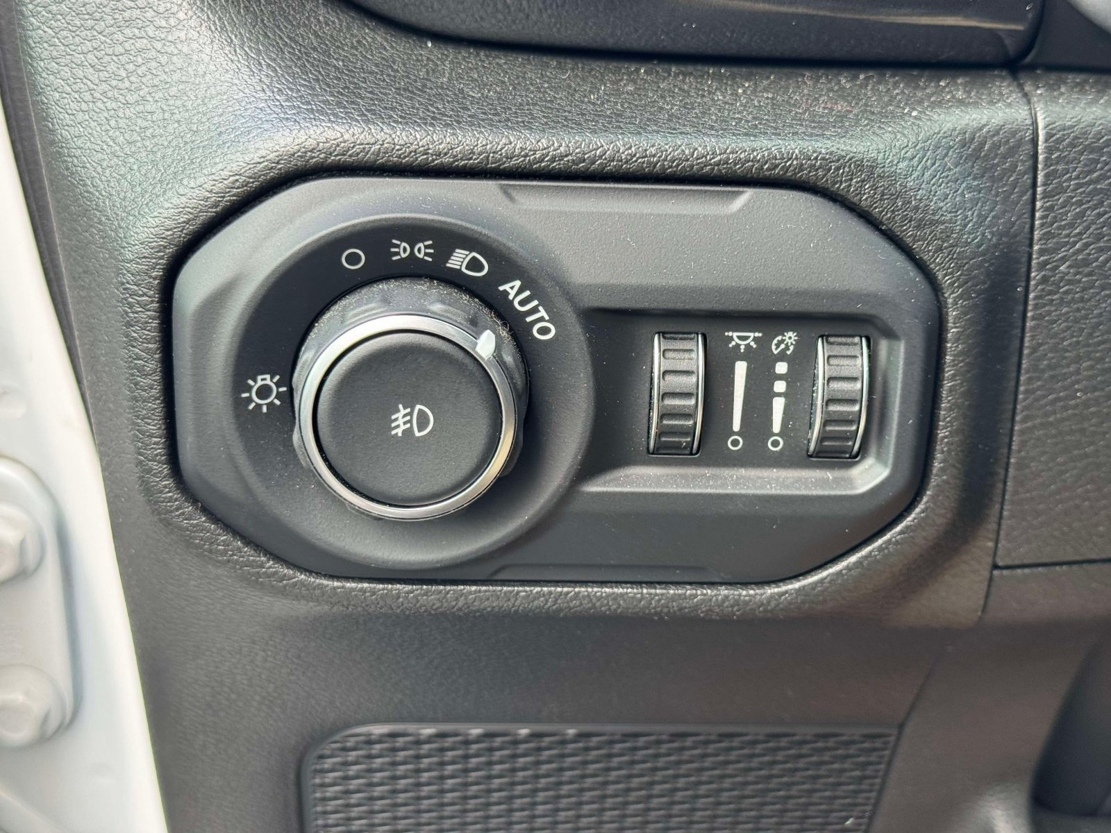 Used 2022 Jeep Wrangler Unlimited Sport AWD/4WD image 18