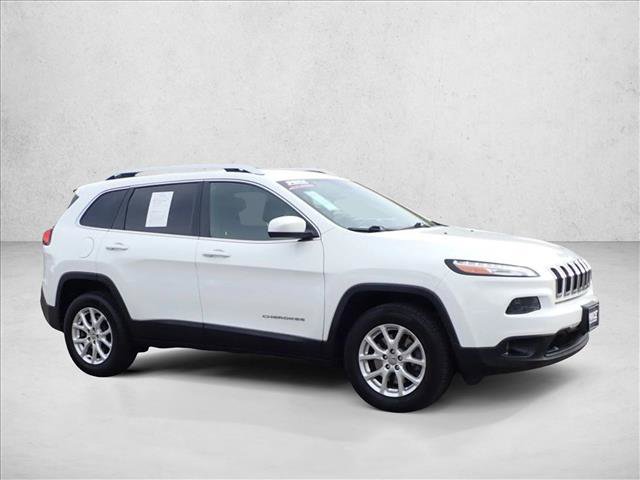 Used 2015 Jeep Cherokee Latitude AWD/4WD image 6